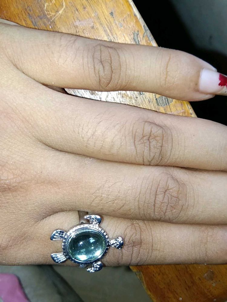 ring ...