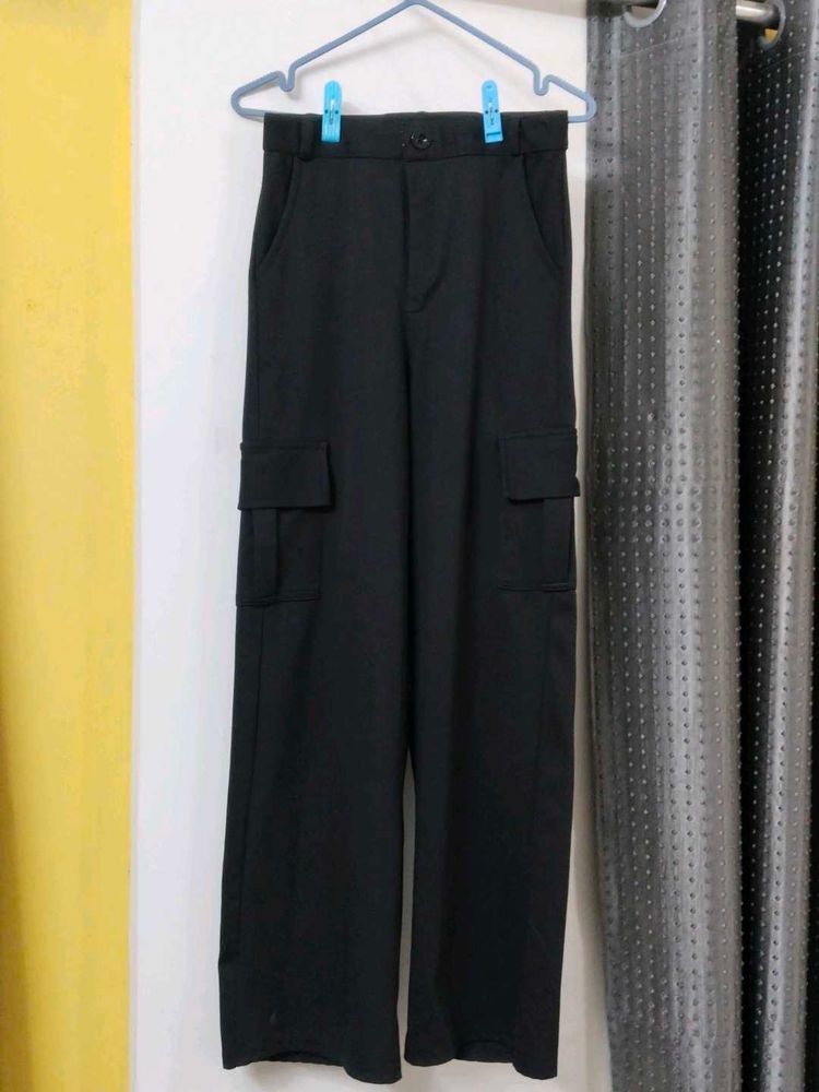 Women Black Cargo Pants