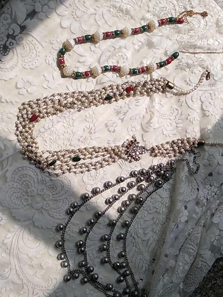 Beautiful Pearl &amp; Bead Necklace Set
