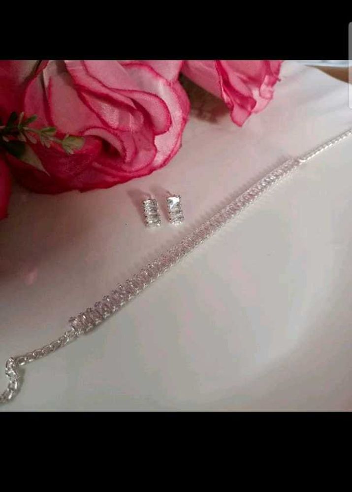 Sparkling Necklace and Earrings Set