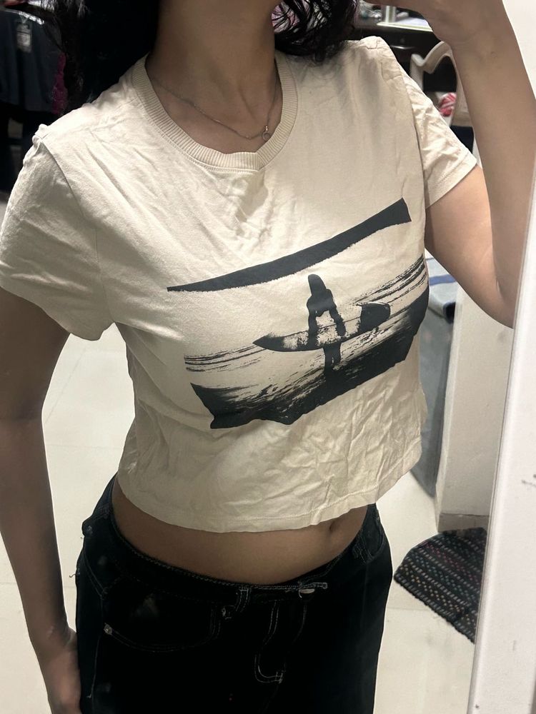 Cropped T-Shirt with Graphic Print