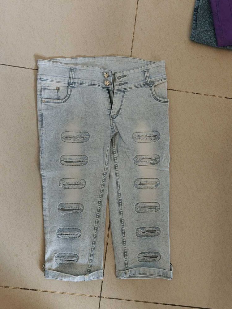 Ripped Denim Capri Jeans