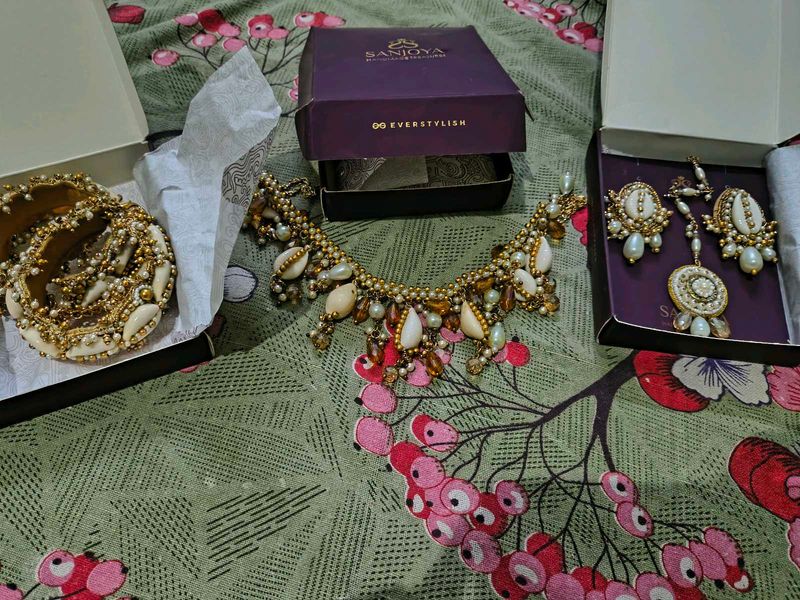 Exquisite Beaded Jewellery Set