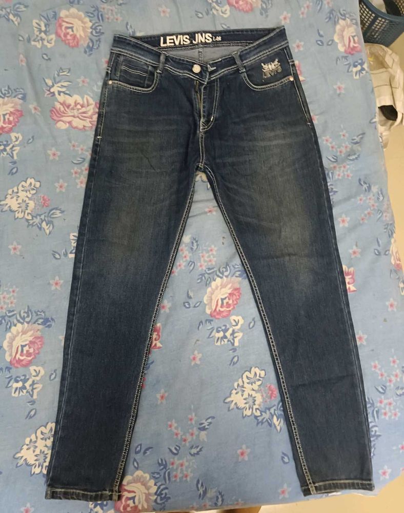 Levis JNS Dark Wash Jeans