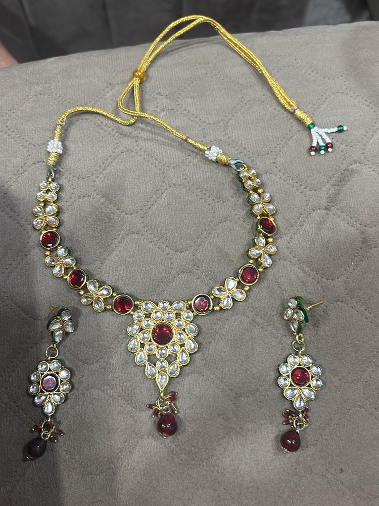 Stunning Red &amp; White Stone Necklace Set