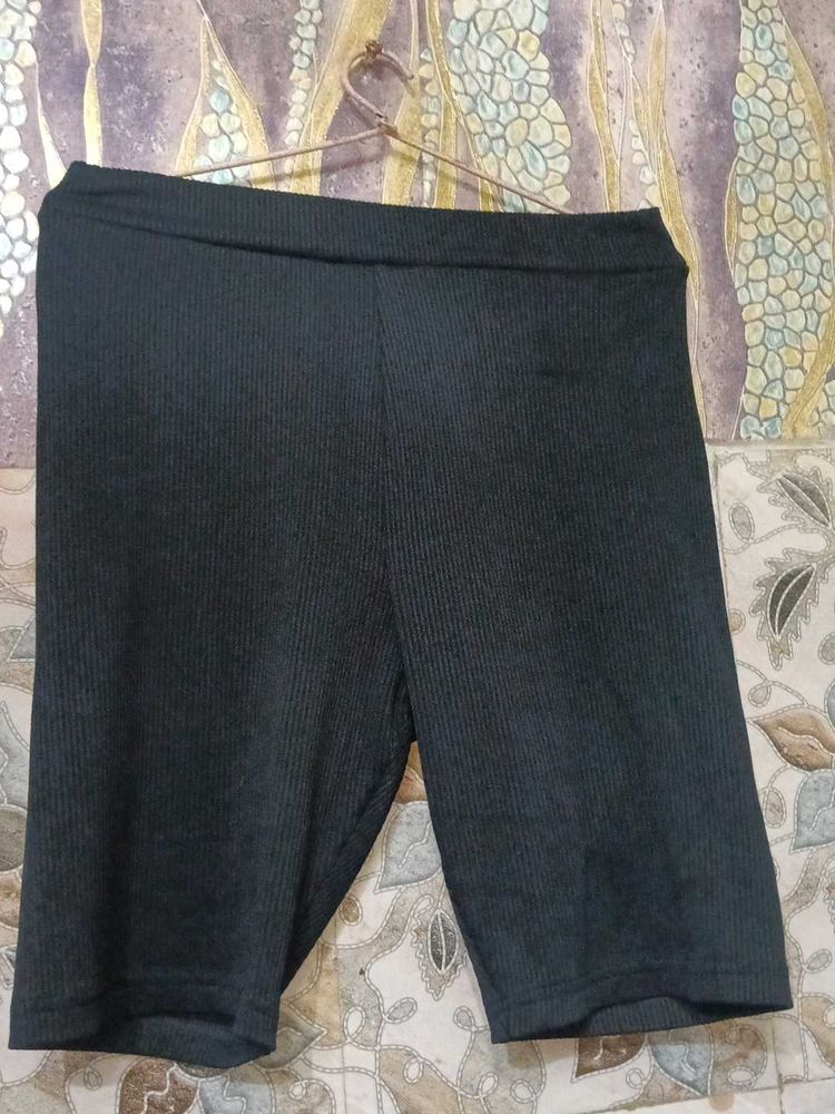 Ribbed Black Biker Shorts