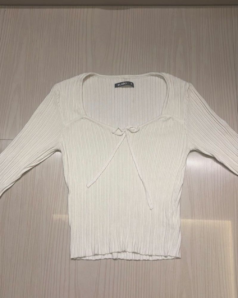 Ribbed White Tie-Front Top aesthetic