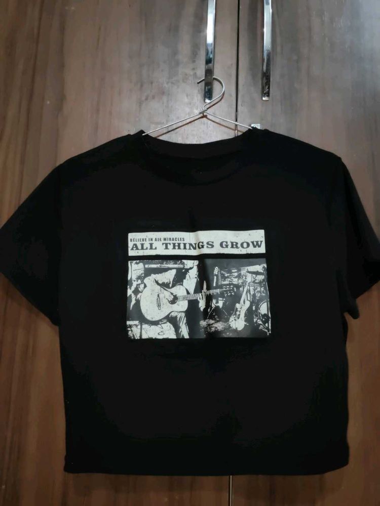 Graphic Print Cropped T-Shirt