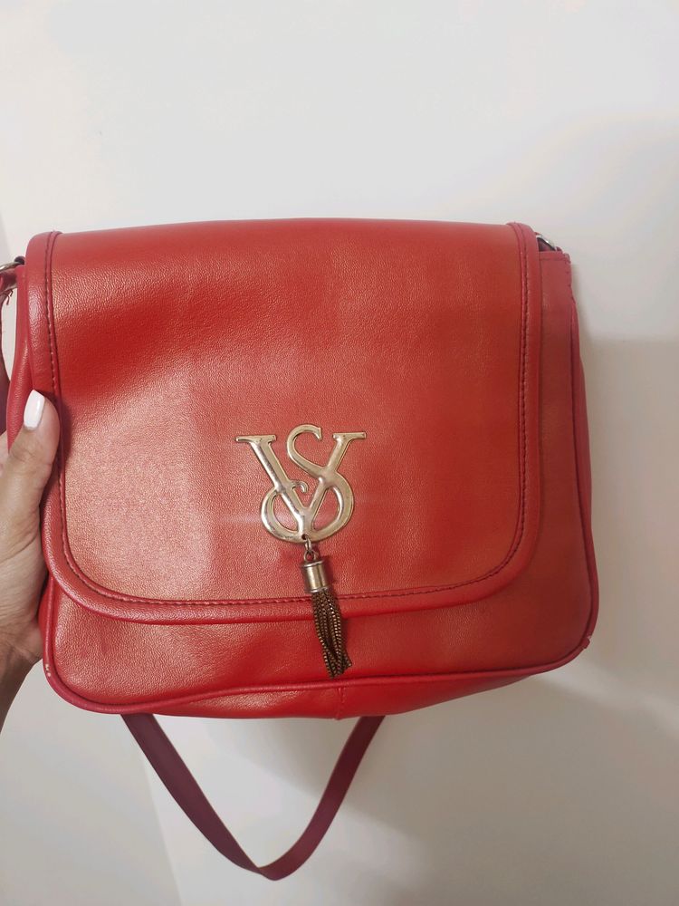 Red Slingbag