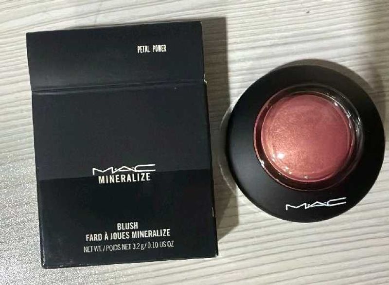 MAC Mineralize Blush - Petal Power