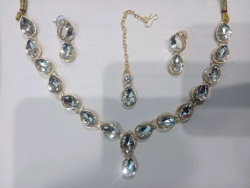 Jewelry Set: Necklace, Earrings,Tika