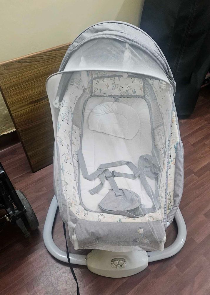 Mastela 3-in-1 Deluxe Baby Bassinet