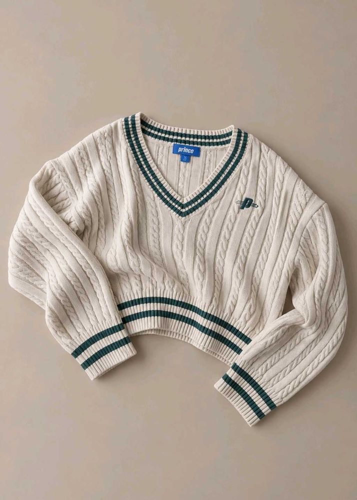 CREAM CABLE KNIT V-NECK CROPPED SWEATER