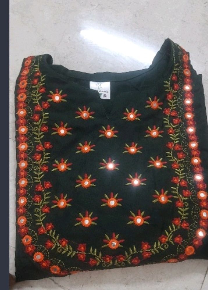 Black Kurti