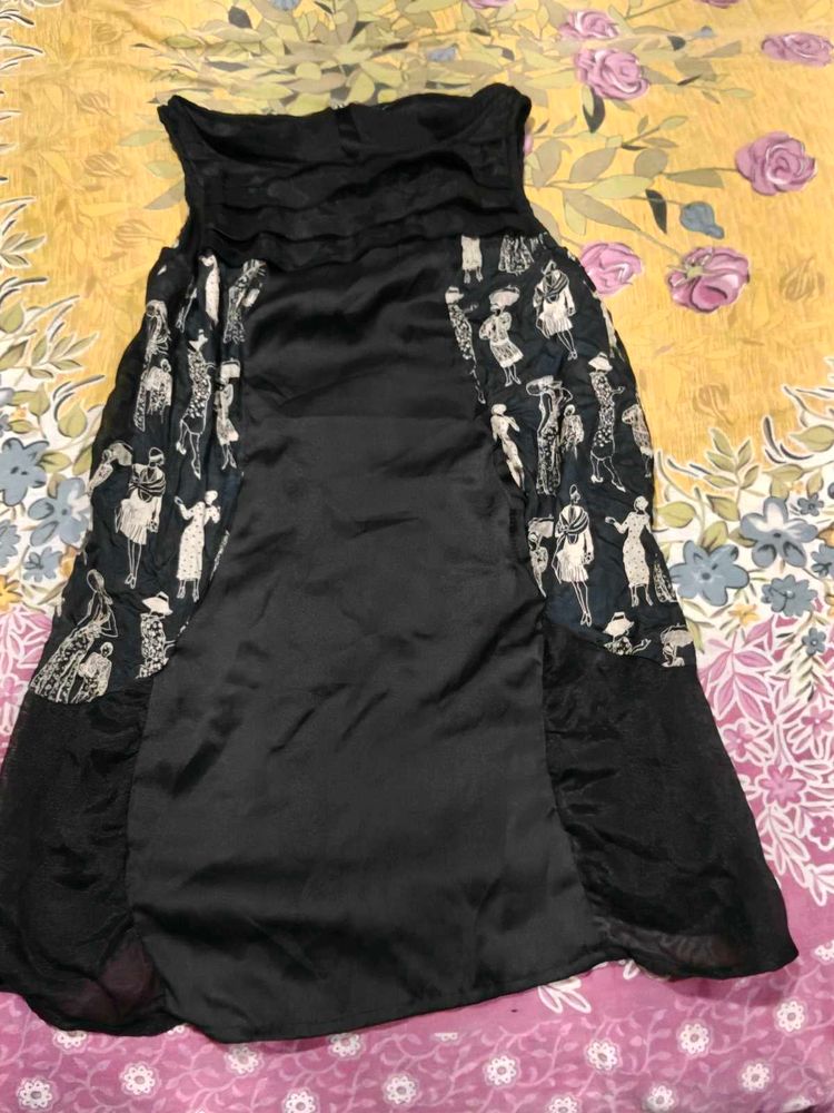 Chic Black Dress with Unique Print