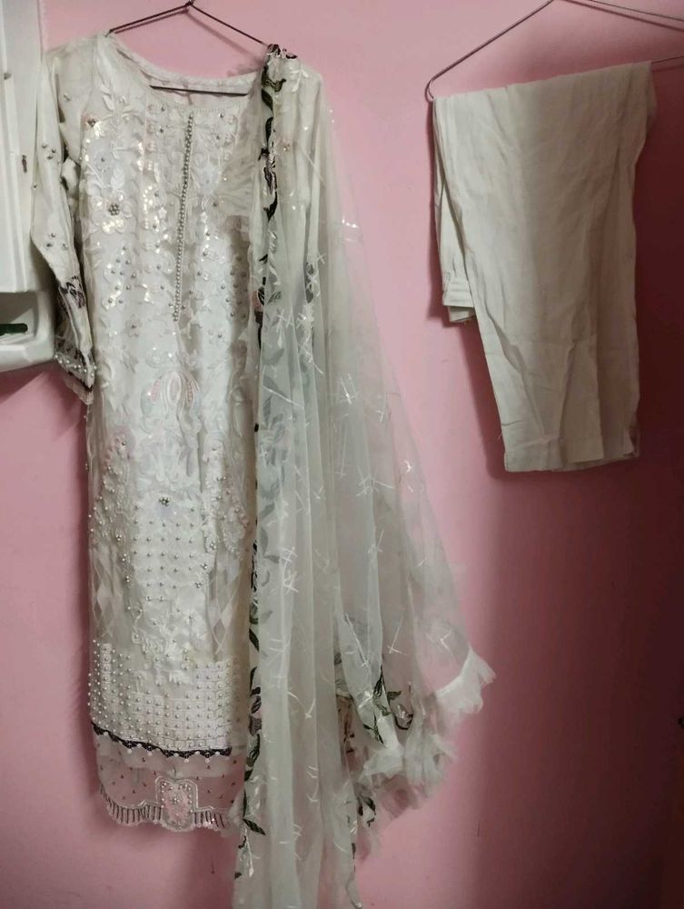 pakistani  Kurta Set with ruffled Dupatta