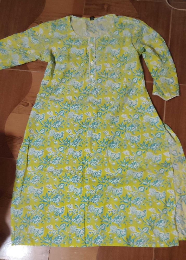 Beautiful Floral Print Kurta