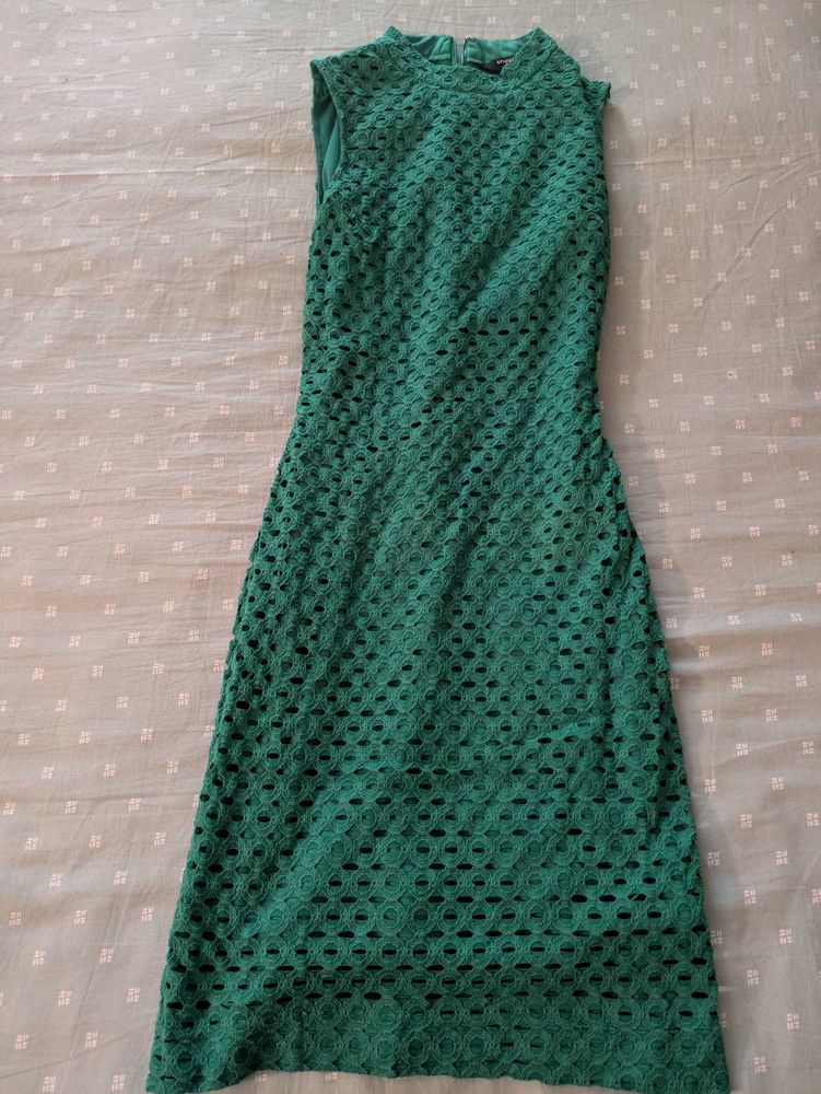 Green Lace Sleeveless Dress