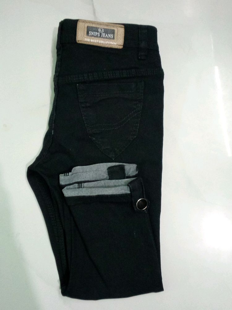 Black Capri Jeans