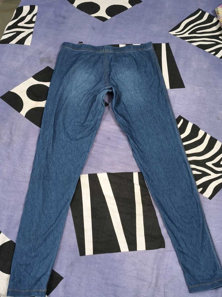 Blue jeggings