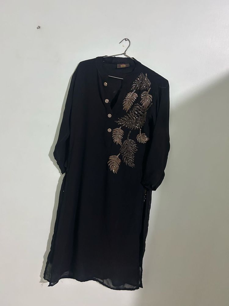 Elegant Black Kurti with Leaf Detail