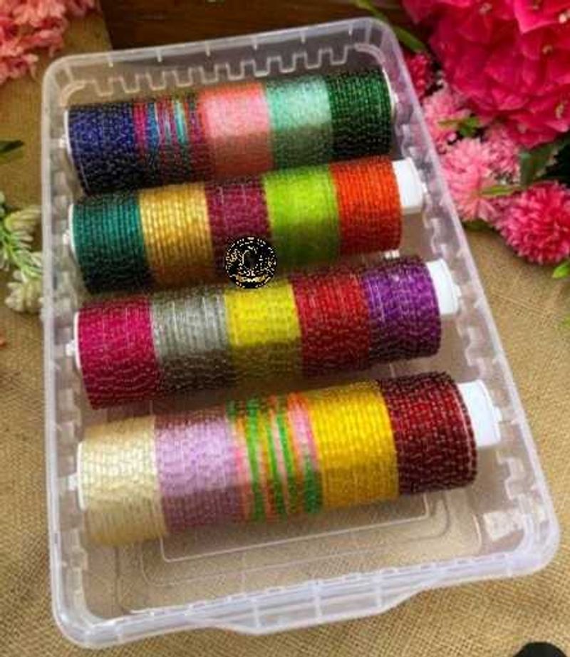 glass bangles any colour one Dozen✨