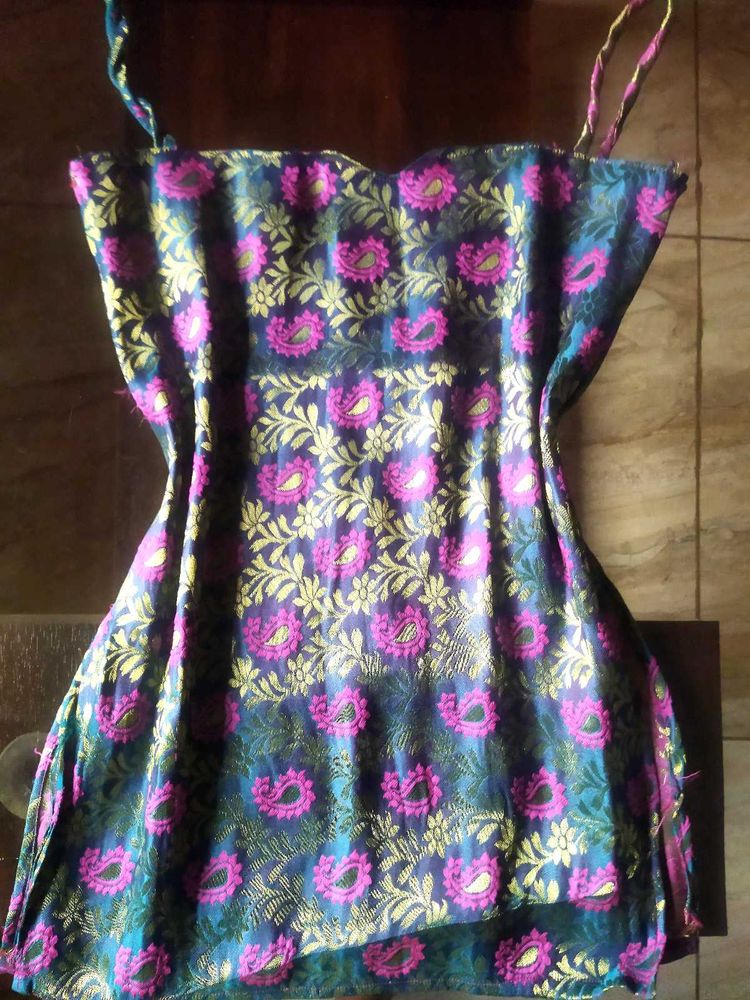 Vibrant kurti short