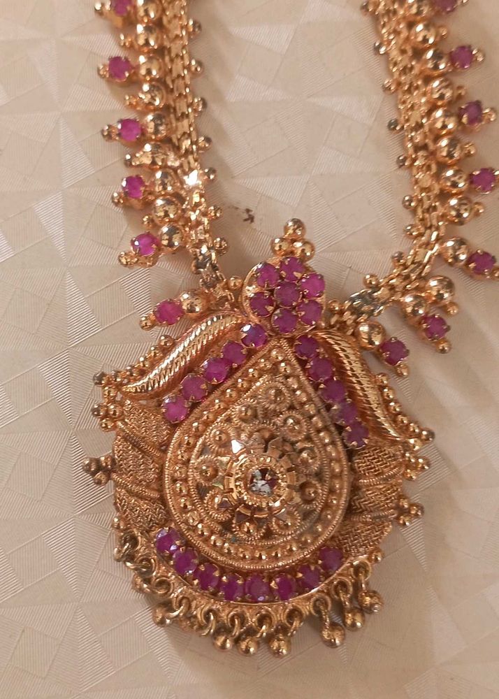 Elegant Gold-Tone Necklace