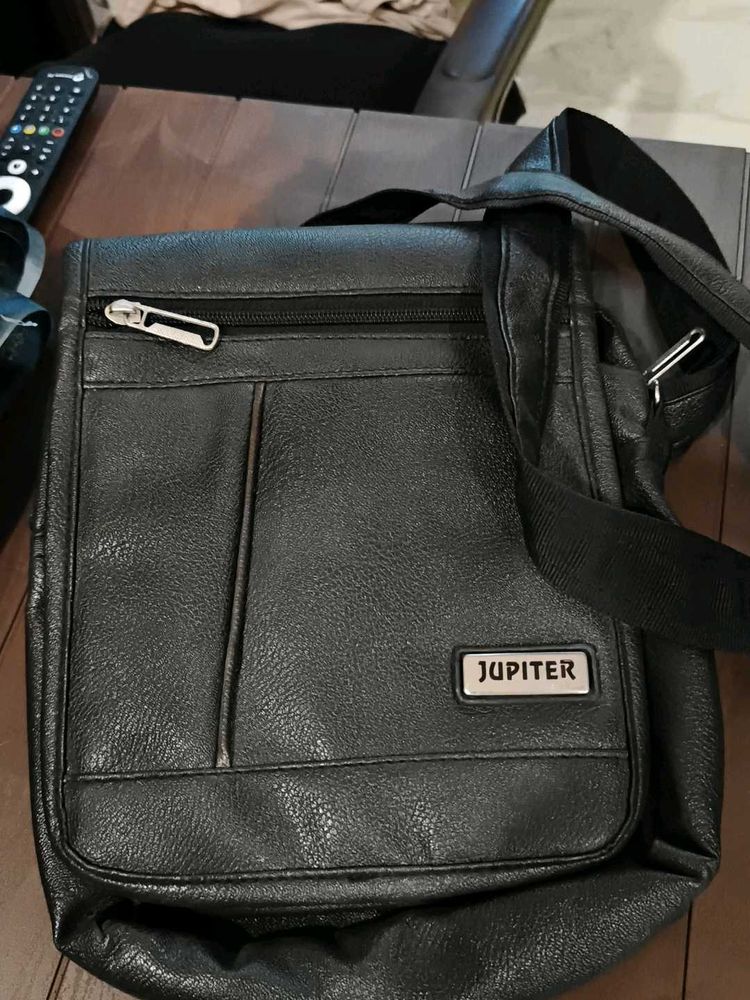 Jupiter Black Crossbody Bag