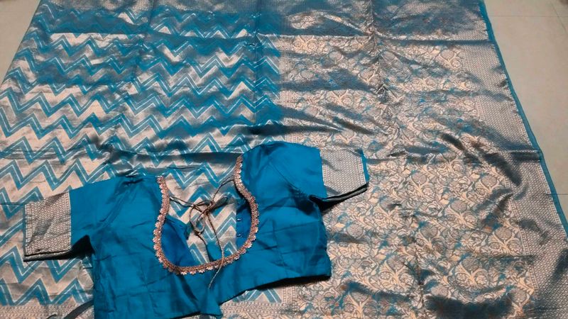 Elegant Blue Silk Saree with Blouse