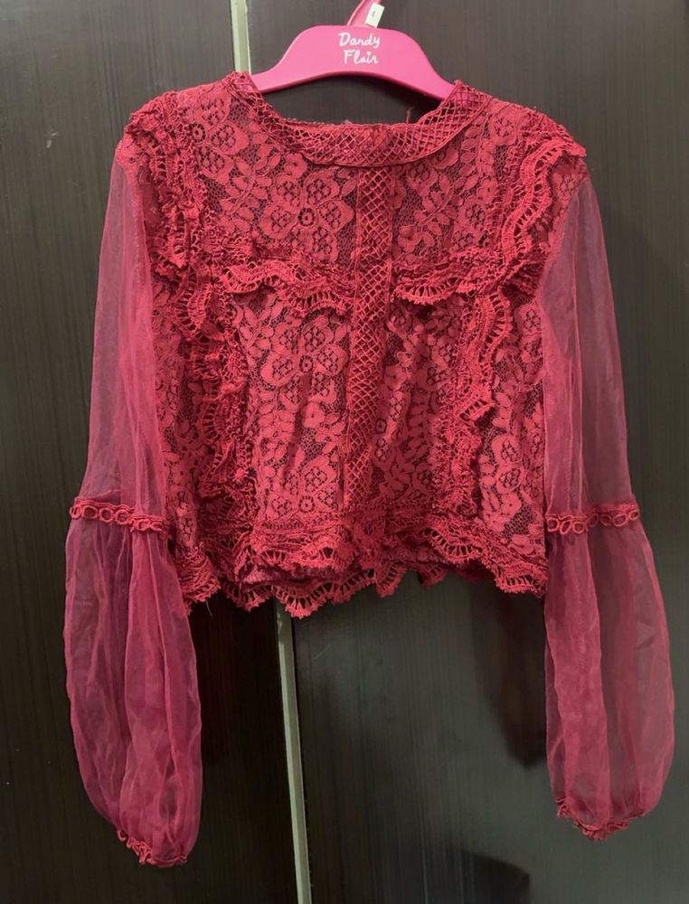 Chic Lace Crop Top