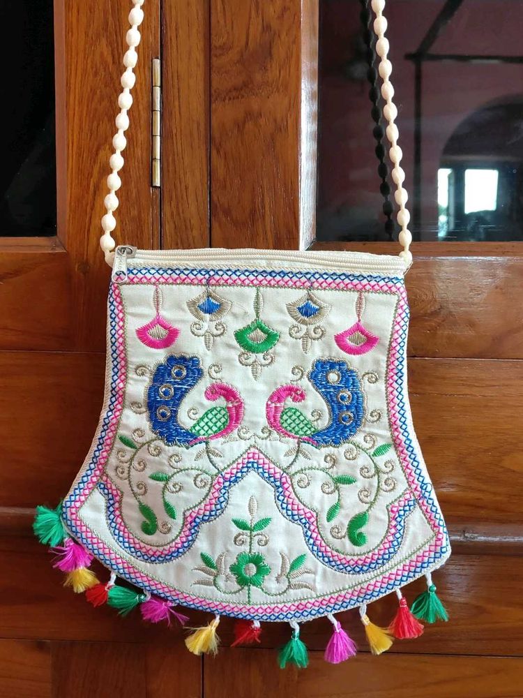 Beautiful Pack of 2 - Sling bag &amp; Clutch