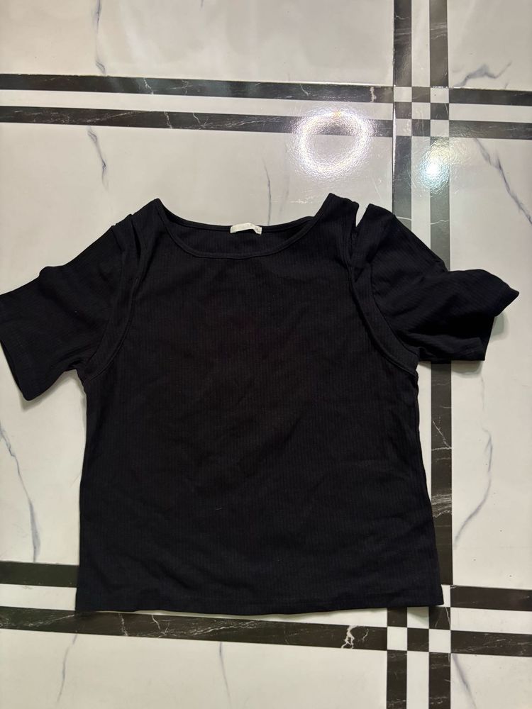 Black Cut-Out Sleeve Ribbed Top