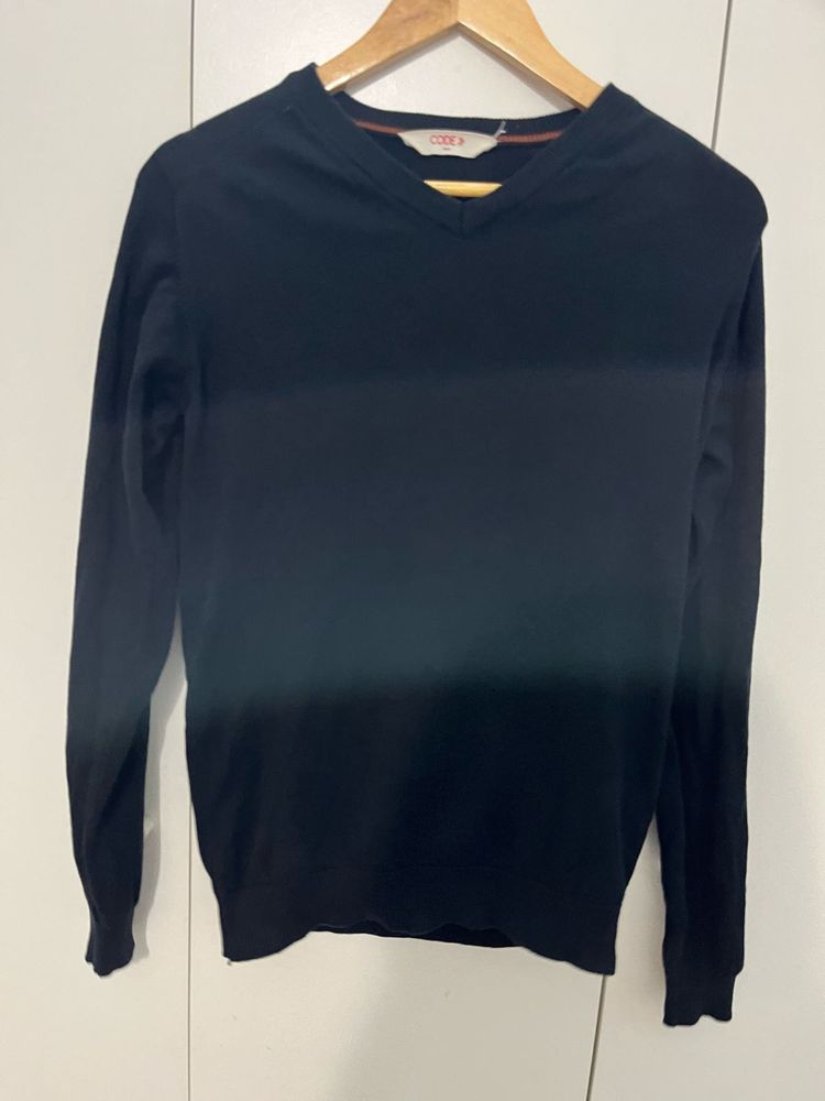 CODE Men's Navy V-Neck Sweater