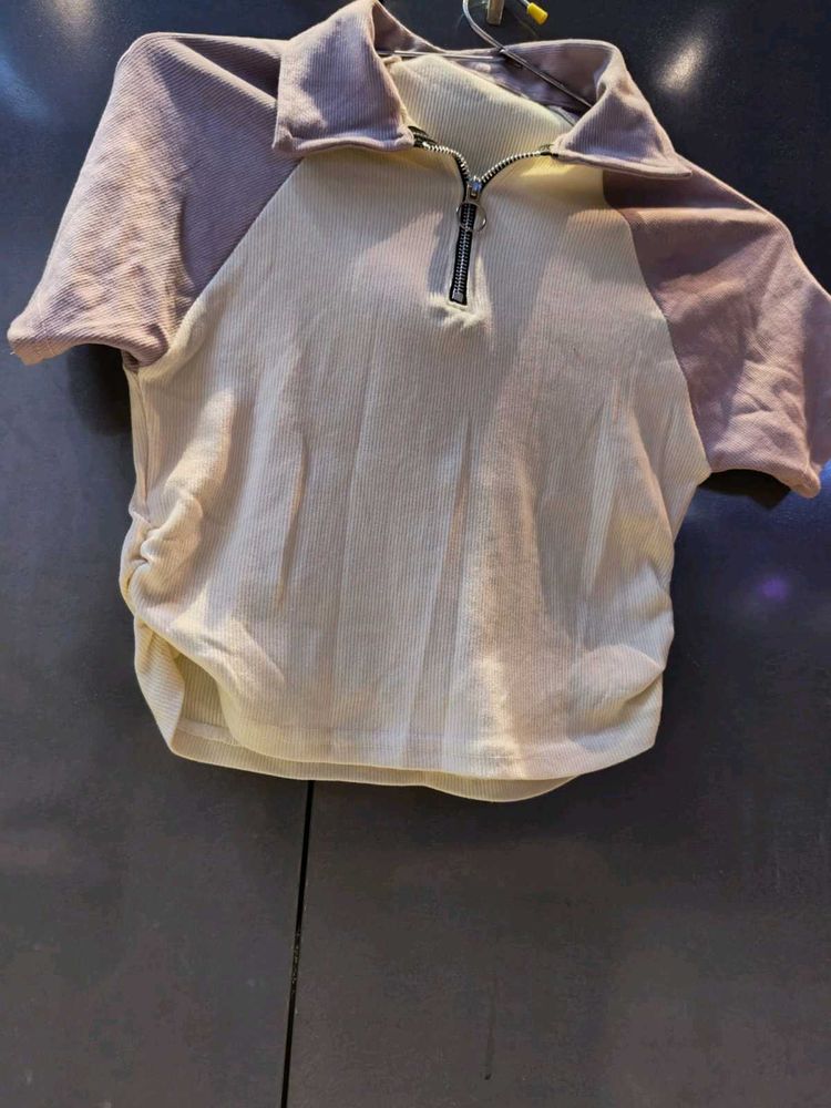 comfortable and chic Block Quarter Zip Crop Top