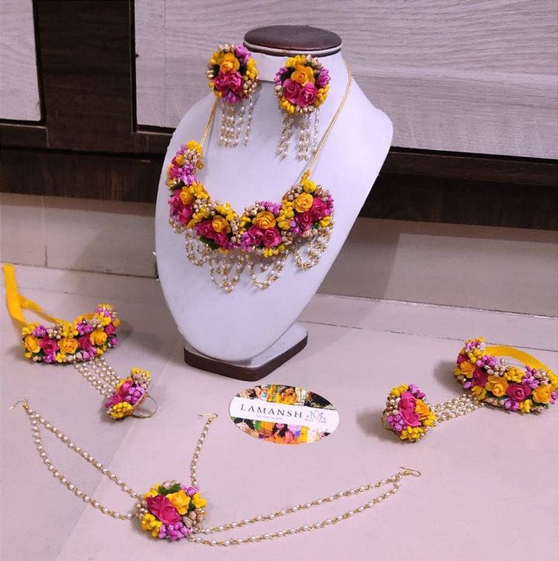 Floral Jewellery Set for Special Occasions