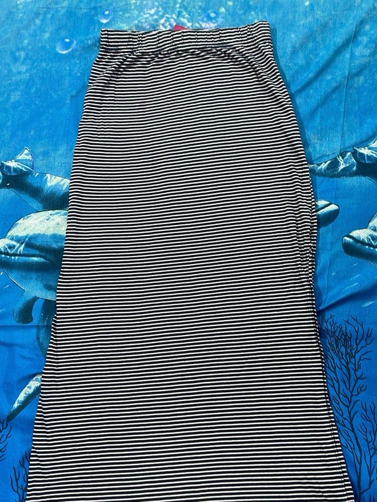 Casual Monochrome Striped Knit Pencil Skirt