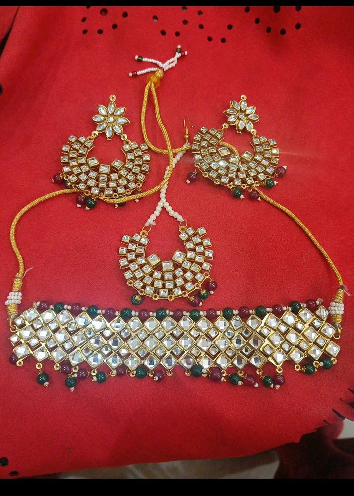 Stunning Kundan Jewellery Set