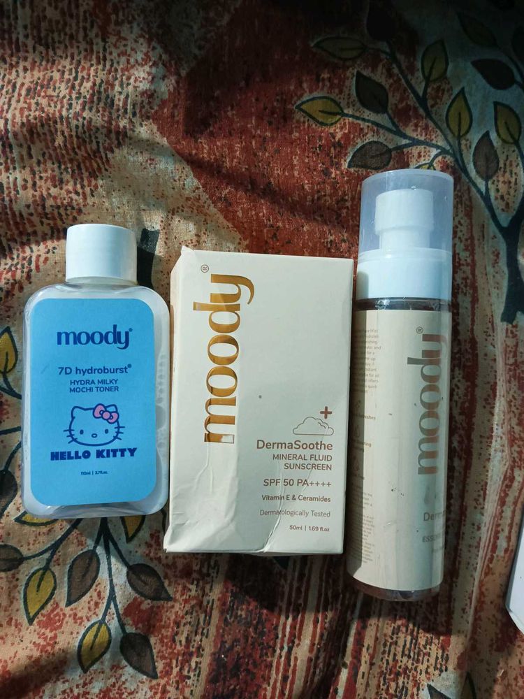 Moody &amp; Hello Kitty Skincare Set