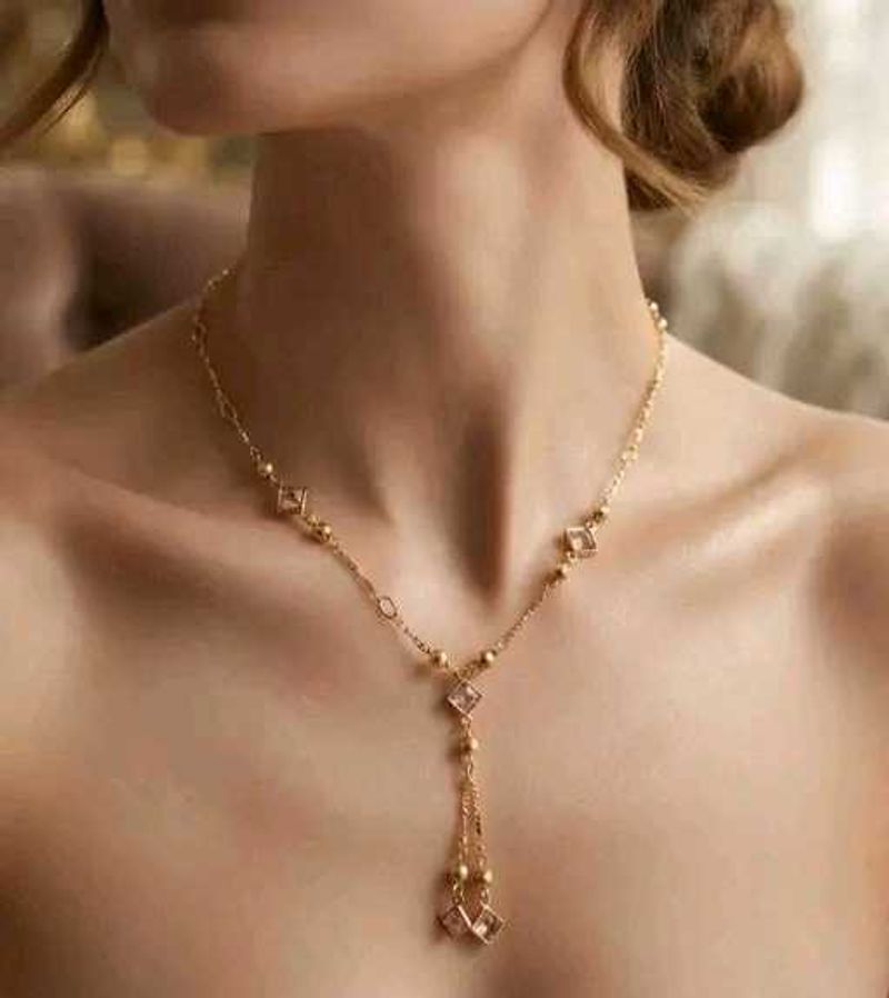 Elegant Gold Chain Necklace