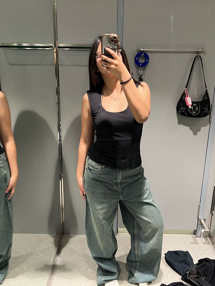 Wide Leg Light Wash Jeans