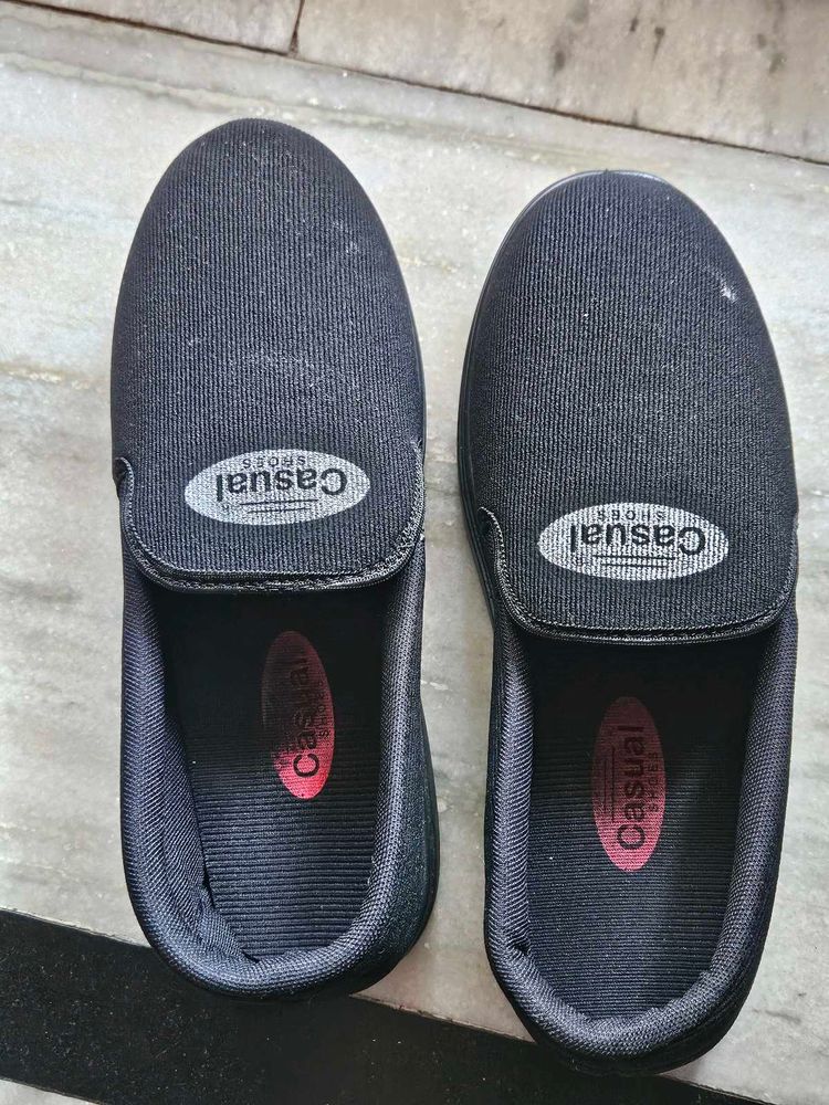 Men's Black Casual Slip-On Shoes