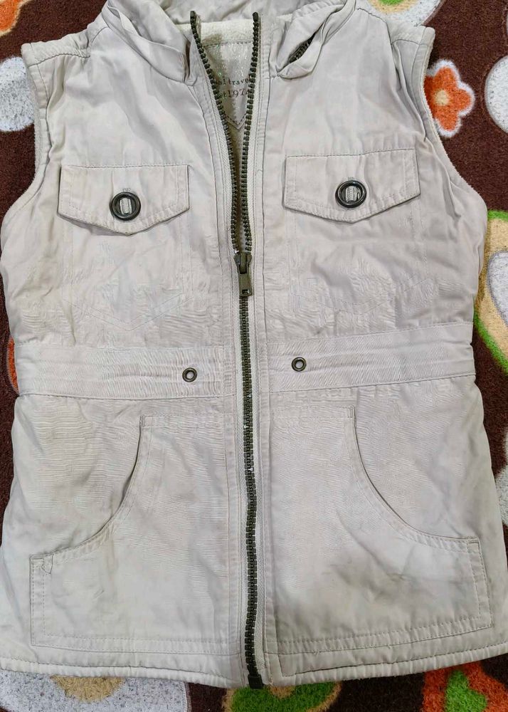 Sleeveless Padded Jacket