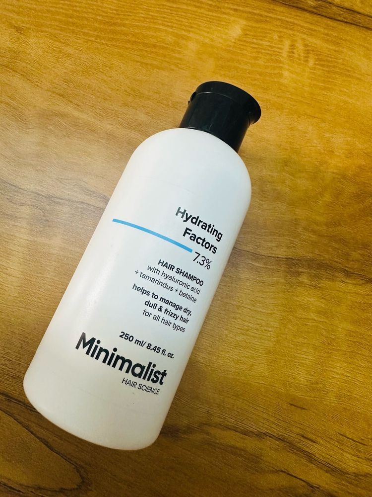 Minimalist Hydrating Hair 7.3%Shampoo