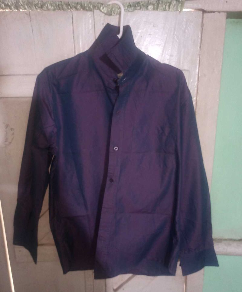 Men's Purple Button-Up Shirt