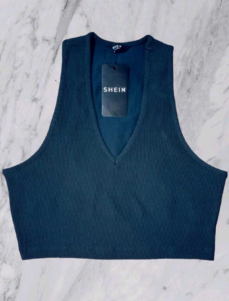 SHEIN V-Neck Crop Tank Top