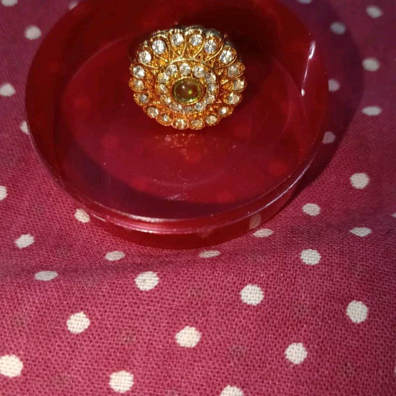 Elegant Gold-Tone Statement Ring
