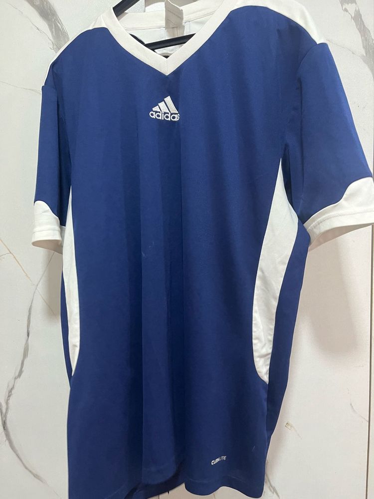 Unisex Adidas T-Shirt