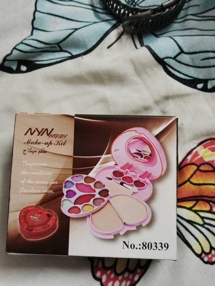 unused eyeshadow pallete
