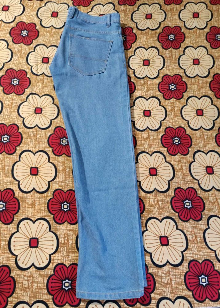 Light Wash Blue straight-fit